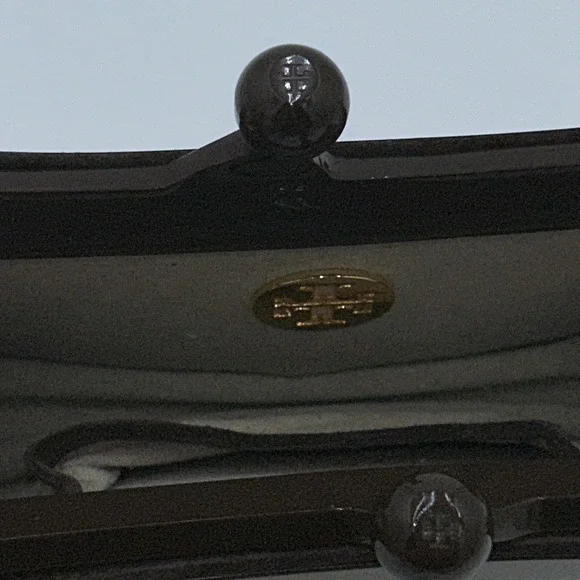 Tory Burch Vintage Rare Brown Lucite, Gold Embossed Scarab & Suede Back Clutch - Picture 6 of 8